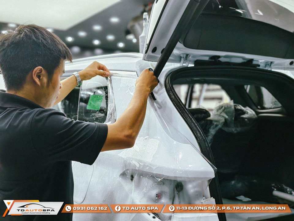 Dán PPF toàn phần – lớp màng trong suốt ôm sát từng đường cong